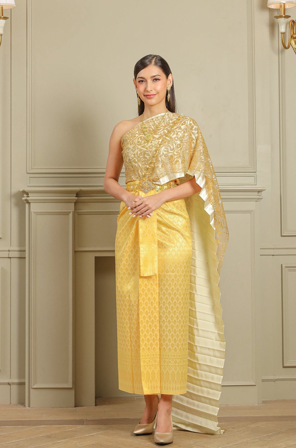 A classic gold traditional Thai dress to celebrate your special day.